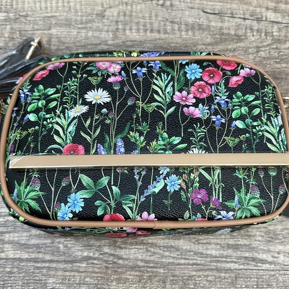 NWT HSN IMAN Global Chic Floral Print Crossbody Bag Black - Picture 3 of 8
